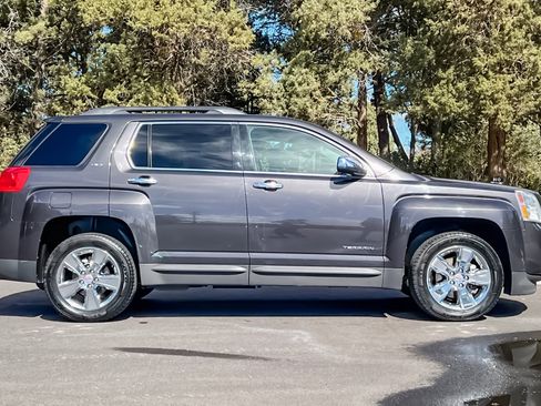 Used 2015 GMC Terrain SLT w/ Chrome Edition image 3
