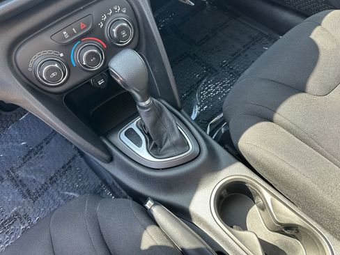 Used 2013 Dodge Dart SE w/ Value Group FWD image 23