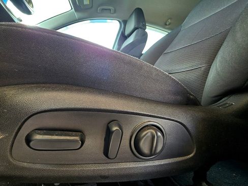 Used 2018 Chevrolet Malibu LT FWD image 26