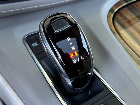 Used 2021 Cadillac Escalade Premium Luxury Platinum image 34