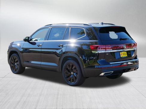 New 2026 Volkswagen Atlas SE image 3