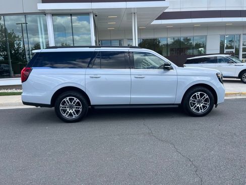 Used 2025 Ford Expedition Max Active AWD/4WD image 10