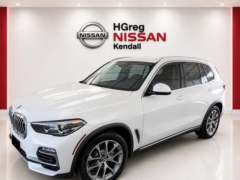 Used 2021 BMW X5 sDrive40i w/ Premium Package RWD image 3