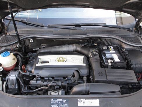 Used 2010 Volkswagen CC Sport image 19