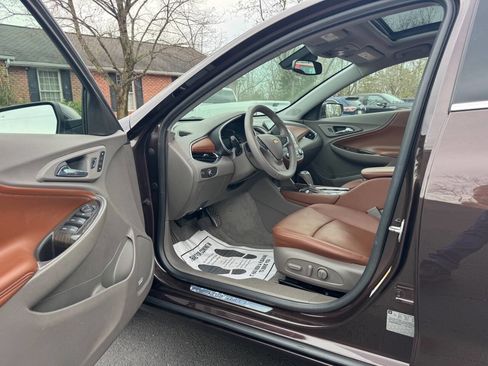 Used 2016 Chevrolet Malibu Premier w/ Driver Confidence Package image 9