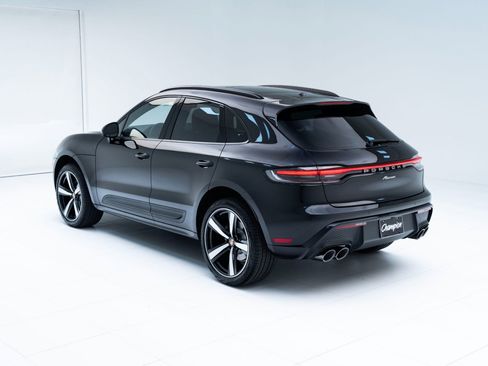 Certified 2026 Porsche Macan AWD/4WD image 3