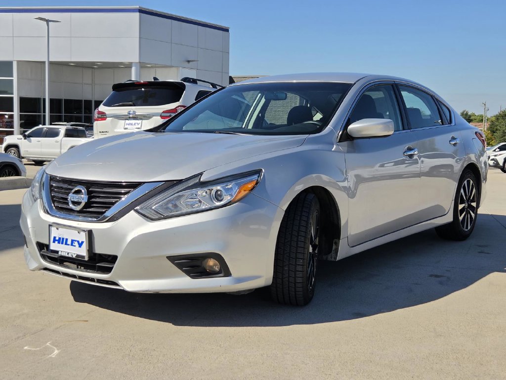 Used 2018 Nissan Altima 2.5 SV FWD image 2