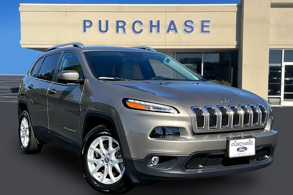 Used 2016 Jeep Cherokee Latitude w/ Comfort/Convenience Group FWD image 1