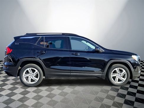 Used 2018 GMC Terrain SLE w/ Driver Convenience Package image 6