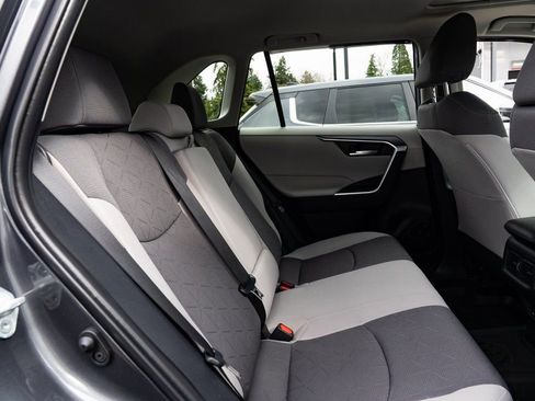 Used 2025 Toyota RAV4 XLE w/ Convenience Package image 22