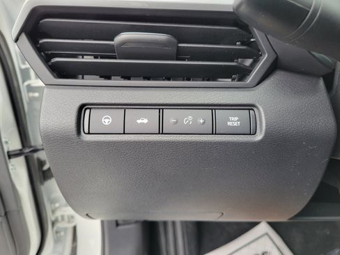 Used 2024 Nissan Altima 2.5 SV w/ SV Premium Package image 20