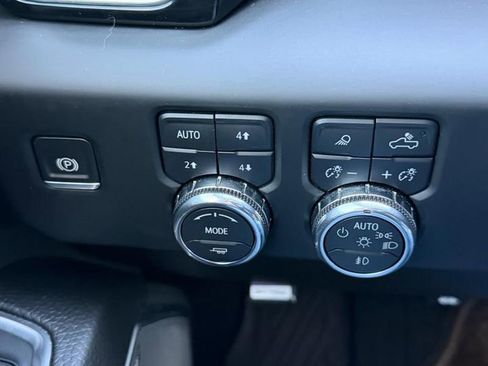 Used 2024 GMC Sierra 2500 Denali w/ Denali Reserve Package image 20