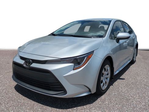 Used 2026 Toyota Corolla LE FWD image 1