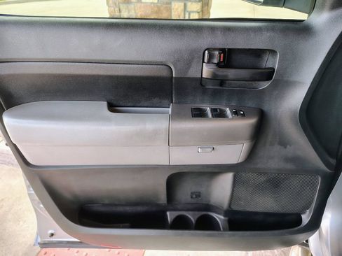 Used 2012 Toyota Tundra 4x4 Double Cab image 9