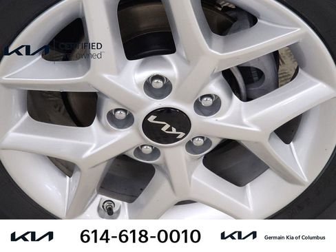 Certified 2025 Kia Soul LX w/ LX Technology Package image 13