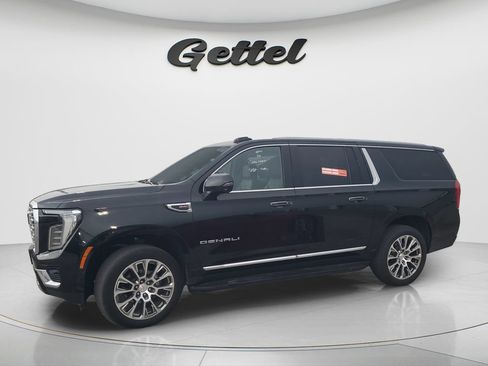 Used 2025 GMC Yukon XL Denali AWD/4WD image 1