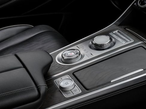 Used 2024 Genesis GV80 3.5T w/ Advanced Package image 25