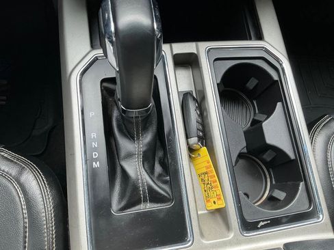 Used 2019 Ford F150 Lariat w/ Equipment Group 502A Luxury image 26