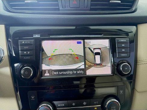 Certified 2018 Nissan Rogue SL w/ Premium Package image 11