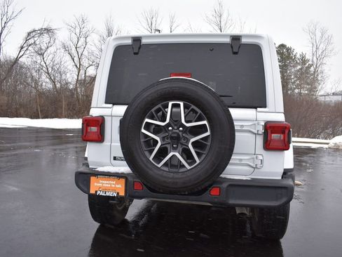 Certified 2024 Jeep Wrangler Sahara w/ Technology Group image 6