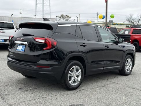 Used 2023 GMC Terrain SLE image 24