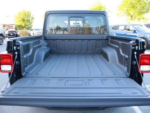New 2026 Jeep Gladiator Sport AWD/4WD image 33