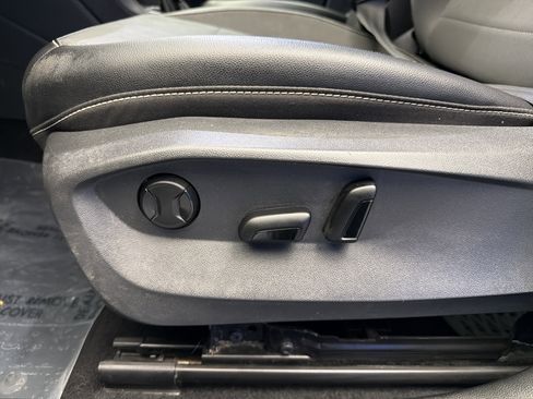 Used 2022 Volkswagen Taos SE image 12