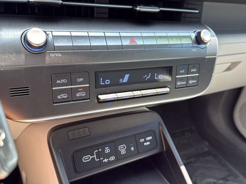 Certified 2024 Hyundai Kona SEL w/ Convenience Package FWD image 18