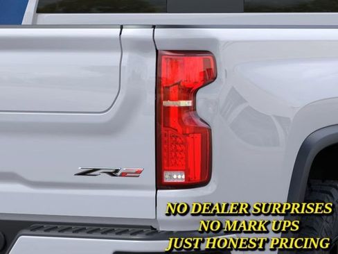 New 2026 Chevrolet Silverado 2500 ZR2 AWD/4WD image 11