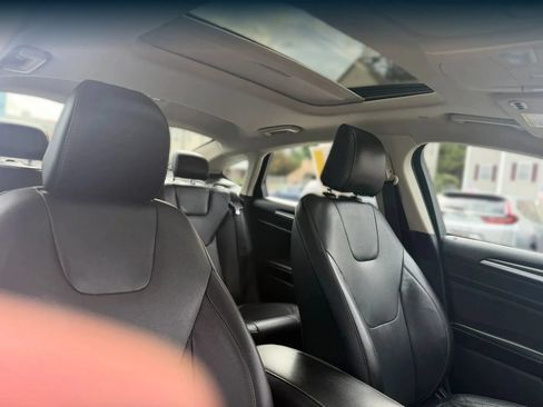 Used 2020 Ford Fusion Titanium FWD image 14