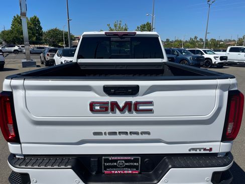 Used 2023 GMC Sierra 2500 AT4 w/ AT4 Premium Plus Package AWD/4WD image 6