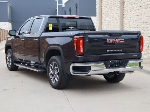 Certified 2025 GMC Sierra 1500 SLT AWD/4WD image 3