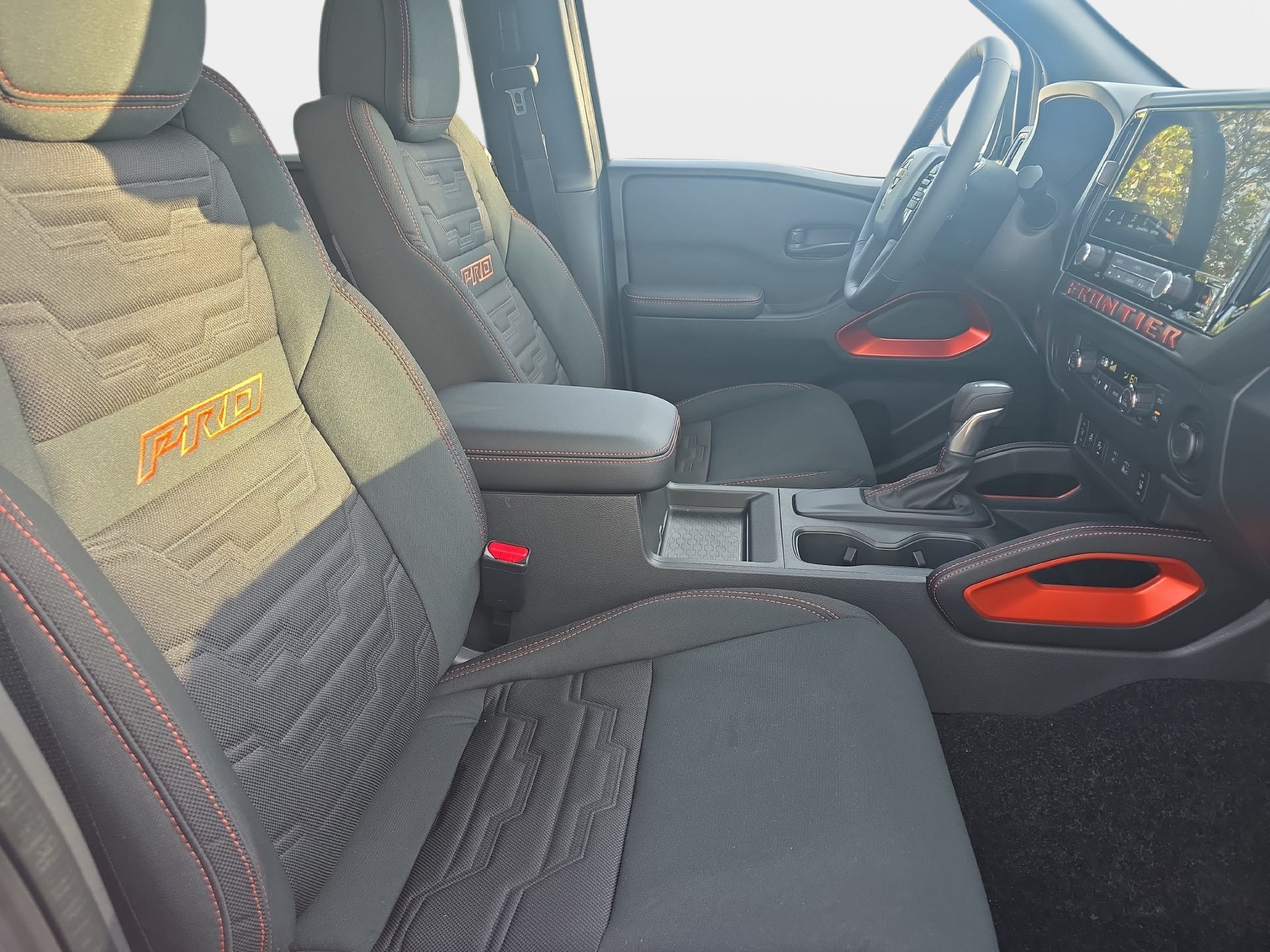New 2027 Nissan Frontier Pro-X w/ Tow Package RWD image 10