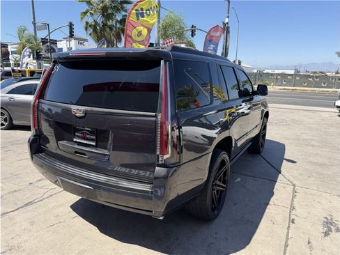 Used 2018 Cadillac Escalade Premium Luxury AWD/4WD image 63