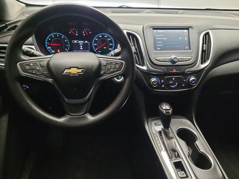 Used 2018 Chevrolet Equinox LT FWD image 22