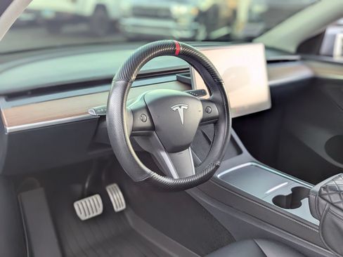 Used 2025 Tesla Model Y Performance AWD/4WD image 13