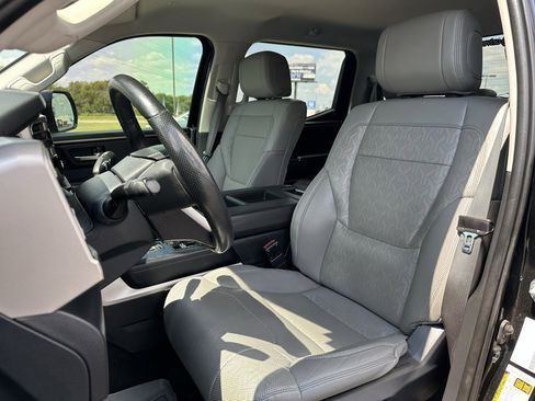 Used 2022 Toyota Tundra SR5 image 12