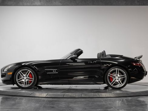 Used 2012 Mercedes-Benz SLS AMG Roadster image 26