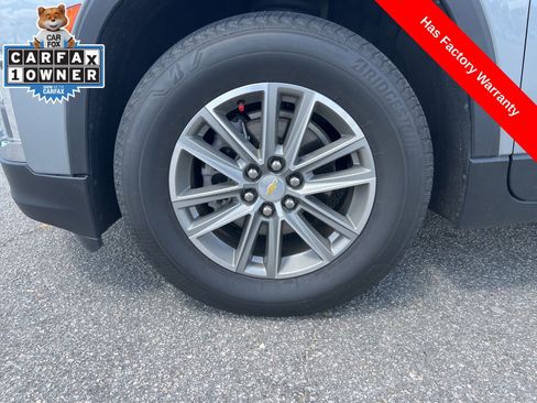 Used 2023 Chevrolet Traverse LT FWD image 3