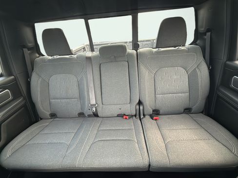 Used 2022 RAM 1500 Big Horn AWD/4WD image 30