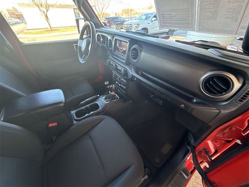 Used 2018 Jeep Wrangler Unlimited Sport S image 27