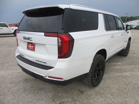 New 2026 GMC Yukon XL Elevation w/ Elevation Premium Package AWD/4WD image 4