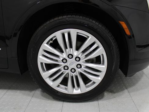 Used 2019 Cadillac XT5 Premium Luxury AWD/4WD image 5