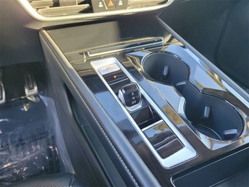 Certified 2024 Volkswagen Atlas SEL Premium R-Line image 23