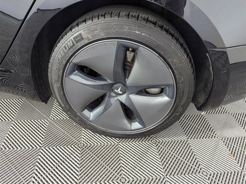 Used 2018 Tesla Model 3 Long Range image 19