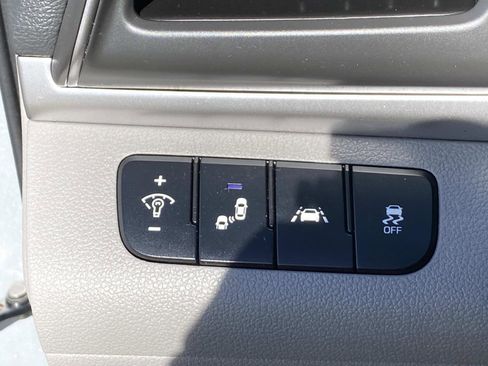 Used 2019 Hyundai Elantra SEL FWD image 19
