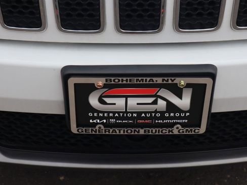 Used 2021 Jeep Cherokee Limited image 35