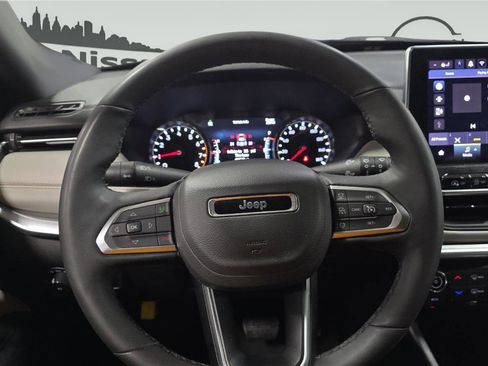 Used 2025 Jeep Compass Limited AWD/4WD image 12