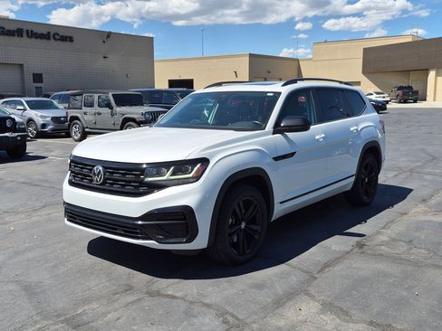 Used 2022 Volkswagen Atlas SEL R-Line AWD/4WD image 10