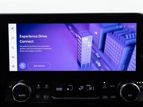 Certified 2023 Toyota Highlander XLE image 8